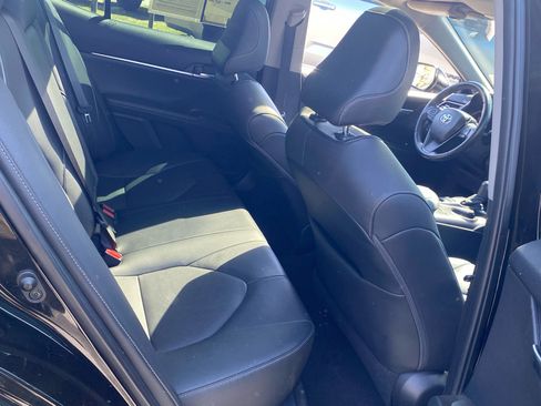 Used 2021 Toyota Camry XSE image 14