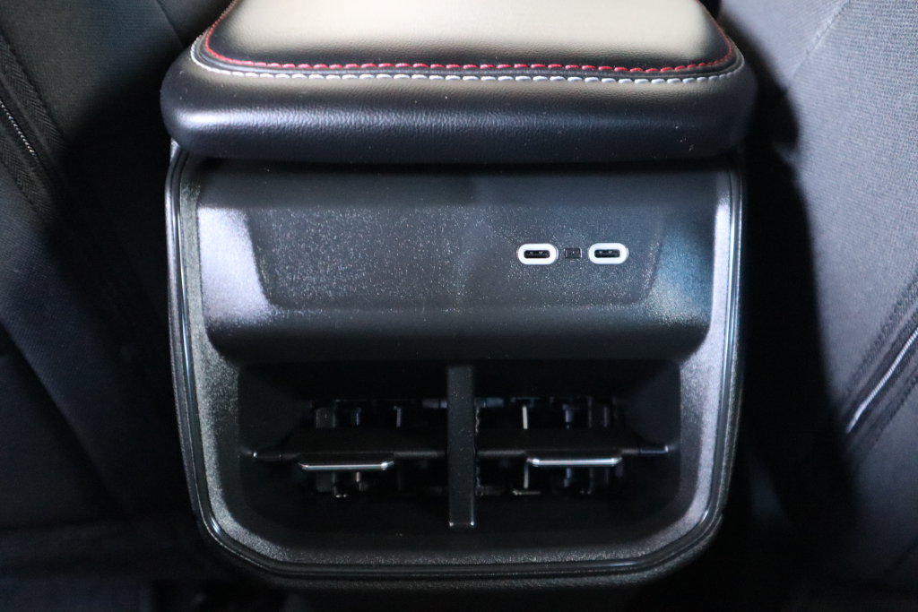 New 2026 Dodge Charger R/T w/ Blacktop Package AWD/4WD image 14