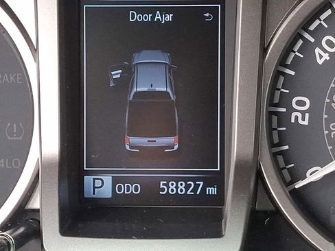 Certified 2020 Toyota Tacoma SR5 image 22