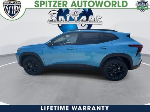 New 2026 Chevrolet Trax LT w/ Midnight Edition FWD image 5