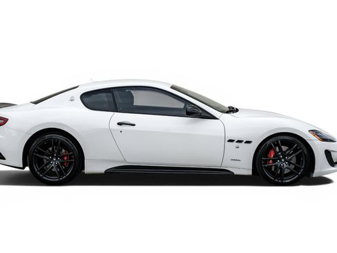 Used 2015 Maserati GranTurismo Sport RWD image 6