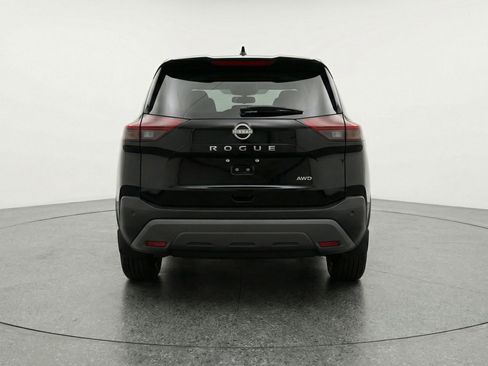 Used 2025 Nissan Rogue SV image 7