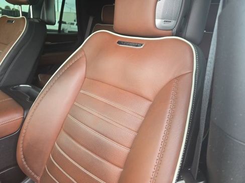Used 2024 GMC Yukon Denali Ultimate image 16