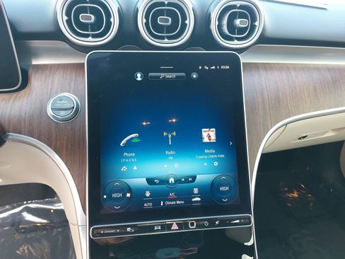 Used 2022 Mercedes-Benz C 300 C 300 image 24