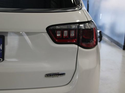 Used 2022 Jeep Compass Latitude w/ Convenience Group AWD/4WD image 40