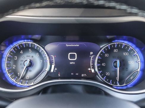 New 2027 Chrysler Pacifica Select FWD image 27