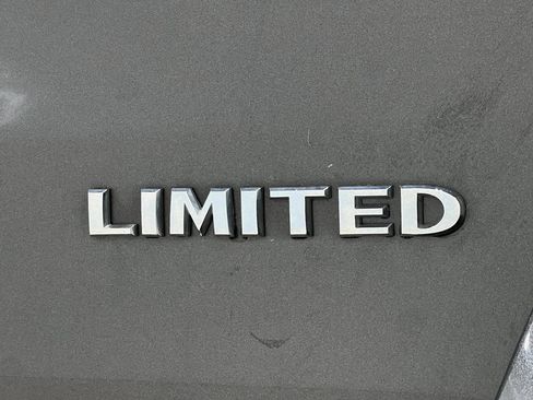 Used 2018 Jeep Grand Cherokee Limited w/ Luxury Group II AWD/4WD image 43