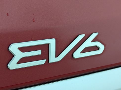 Used 2024 Kia EV6 Light RWD image 28