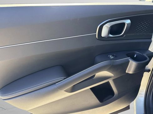 New 2026 Kia Sorento S image 19