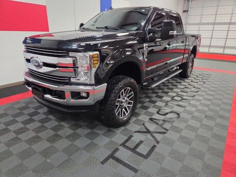 Used 2019 Ford F250 Lariat w/ Lariat Ultimate Package image 3