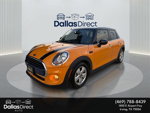 Used 2017 MINI Cooper 4-Door Hardtop image 2