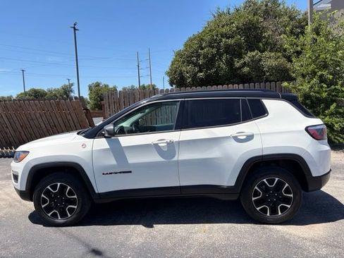Used 2020 Jeep Compass Trailhawk AWD/4WD image 2