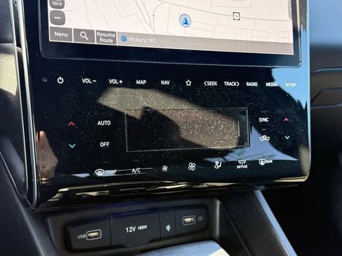 Used 2023 Hyundai Santa Cruz Limited AWD/4WD image 26