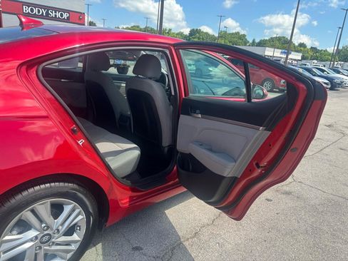Used 2020 Hyundai Elantra SEL FWD image 11