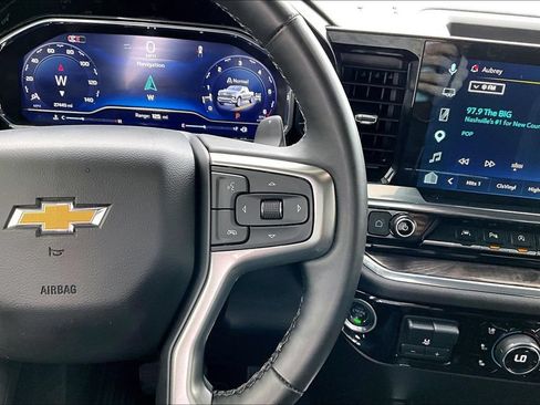 Used 2025 Chevrolet Silverado 1500 LTZ w/ Z71 Off-Road Package AWD/4WD image 15