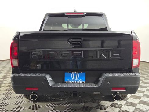 New 2026 Honda Ridgeline Black Edition image 9