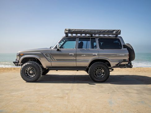 Used 1990 Toyota Land Cruiser AWD/4WD image 10
