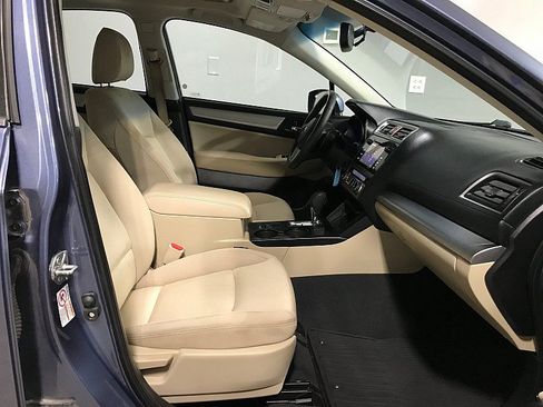 Used 2017 Subaru Legacy 2.5i Premium w/ Moonroof Package AWD/4WD image 13