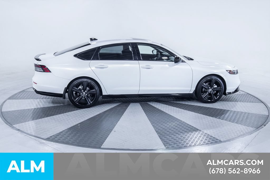 Used 2024 Honda Accord Sport image 11
