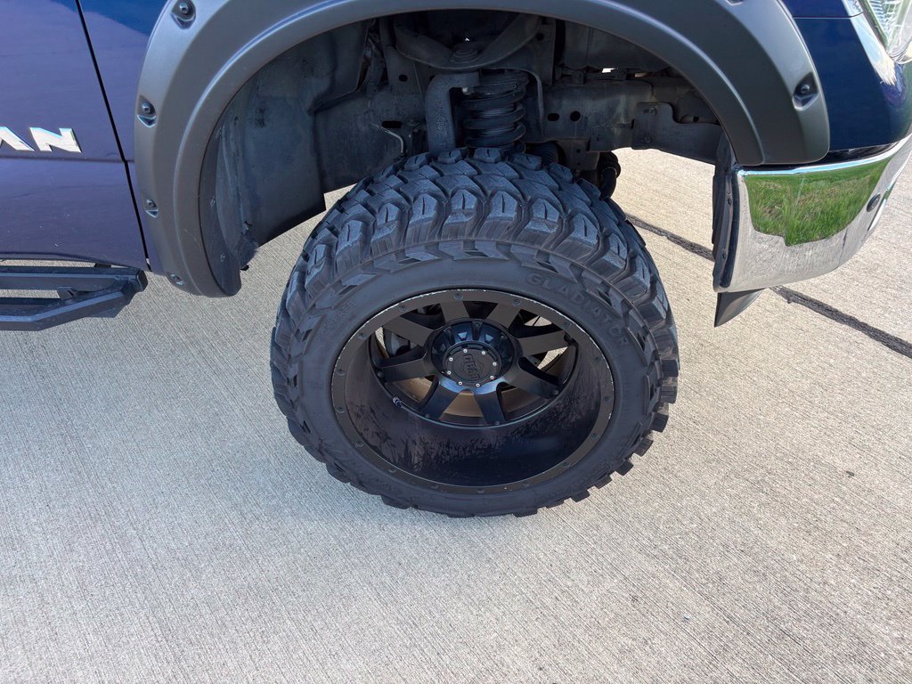 Used 2017 Nissan Titan SL AWD/4WD image 31
