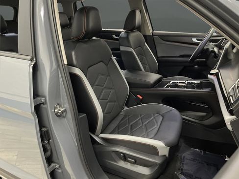 Used 2024 Volkswagen Atlas Peak Edition SEL image 30