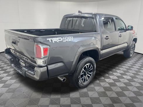 Used 2022 Toyota Tacoma TRD Sport w/ Technology Package AWD/4WD image 7