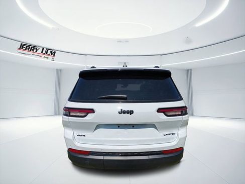 New 2025 Jeep Grand Cherokee L Limited w/ Black Appearance Package image 4