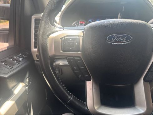 Used 2021 Ford F350 Lariat w/ Tremor Off-Road Package image 38