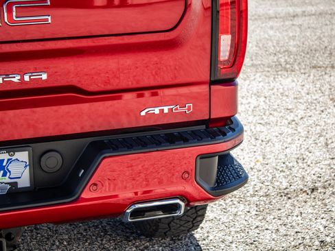 Used 2021 GMC Sierra 1500 AT4 w/ AT4 Premium Package image 15