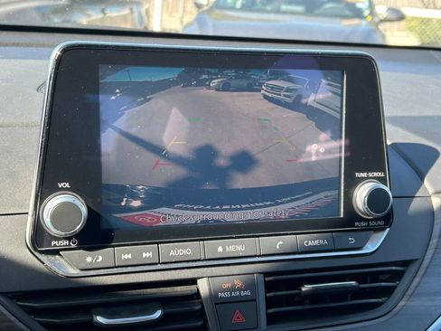 Used 2025 Nissan Altima 2.5 SV image 28