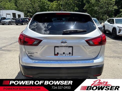 Used 2019 Nissan Rogue Sport S w/ Appearance Package AWD/4WD image 4