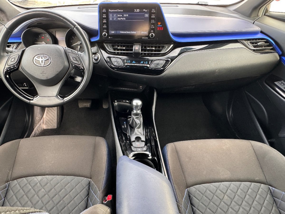 Used 2020 Toyota C-HR XLE FWD image 18