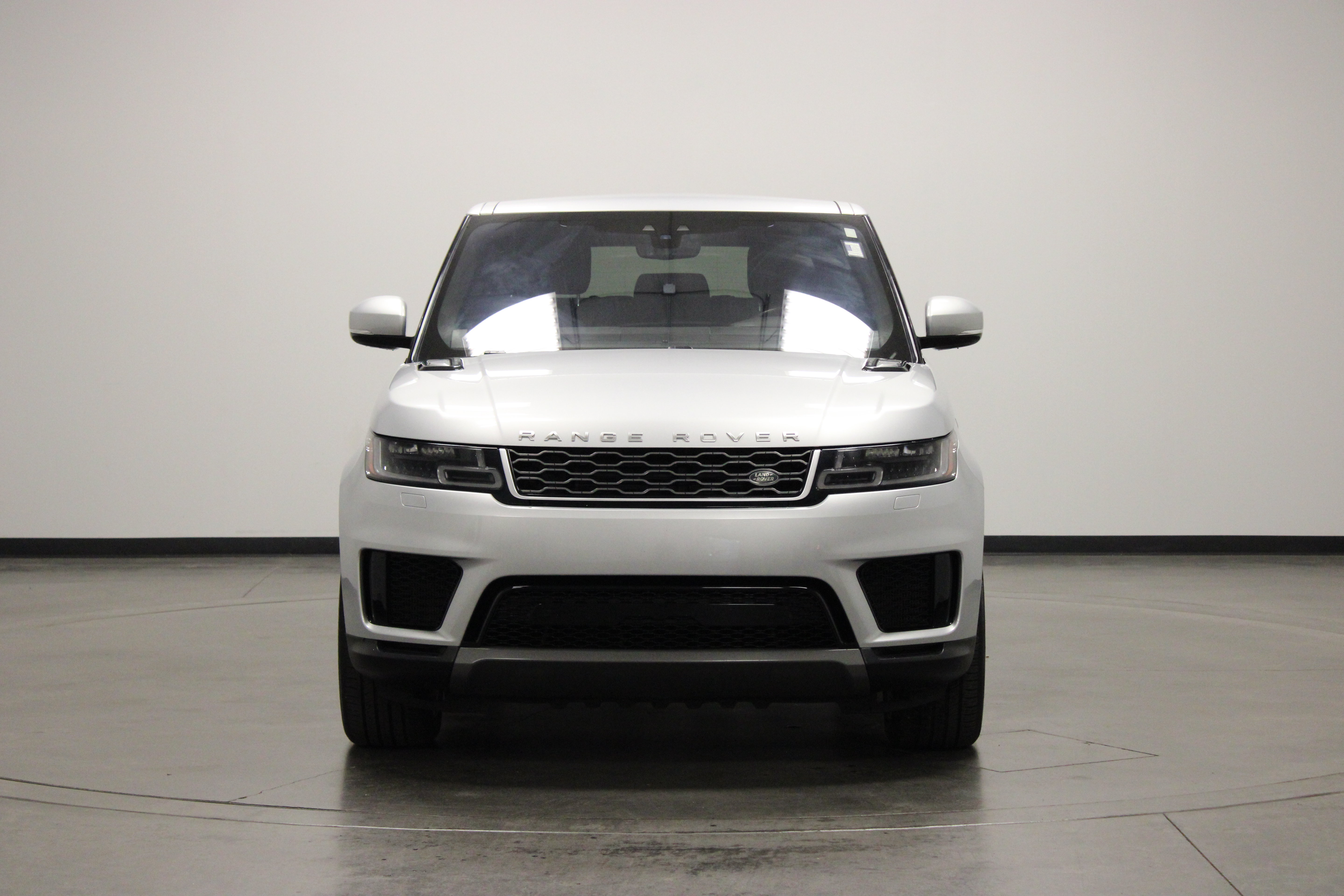 Used 2020 Land Rover Range Rover Sport SE AWD/4WD image 3