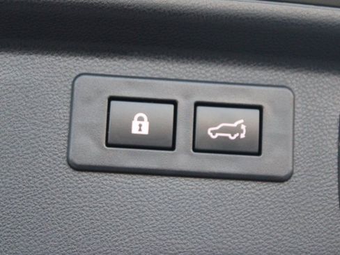 Certified 2023 Subaru Forester Limited image 27