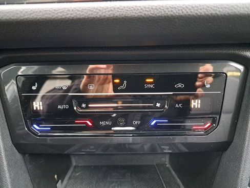 Used 2022 Volkswagen Tiguan SE R-Line image 22