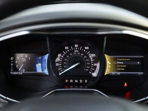 Used 2014 Ford Fusion SE w/ Equipment Group 202A image 12