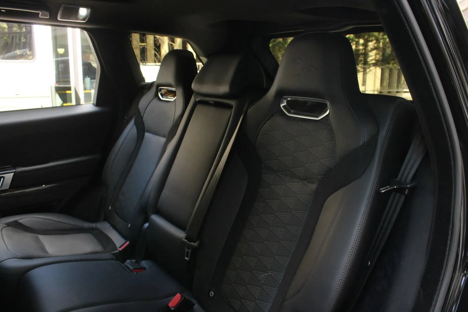 Used 2019 Land Rover Range Rover Sport SVR AWD/4WD image 19