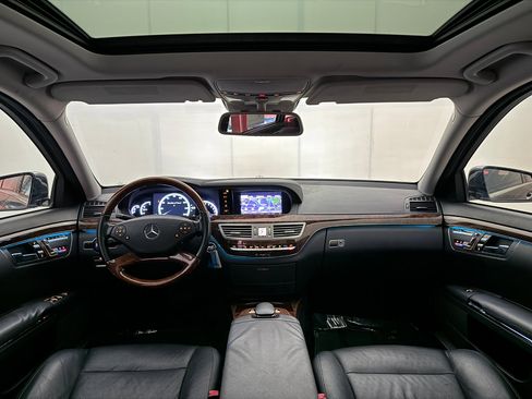Used 2011 Mercedes-Benz S 550 4MATIC image 27