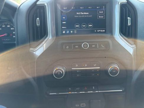 Used 2022 Chevrolet Silverado 1500 Custom image 11