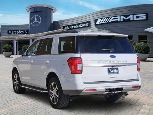 Used 2023 Ford Expedition XLT image 4
