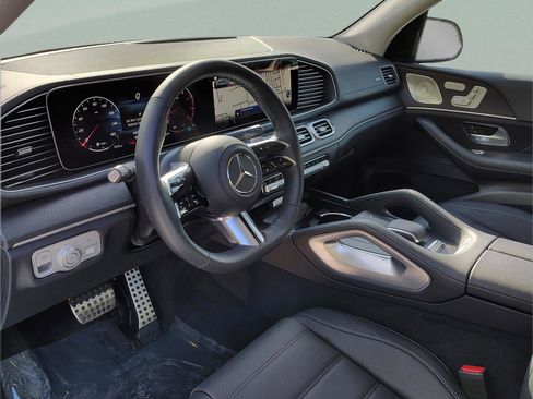 Certified 2026 Mercedes-Benz GLS 450 4MATIC image 18