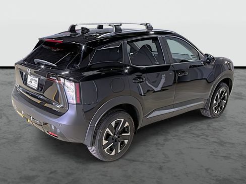 New 2026 Nissan Kicks SV AWD/4WD image 4