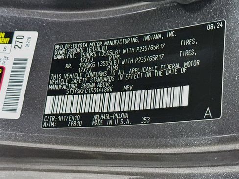 Certified 2024 Toyota Sienna XLE AWD/4WD image 36