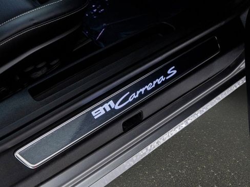 Used 2022 Porsche 911 Carrera S w/ Premium Package image 33