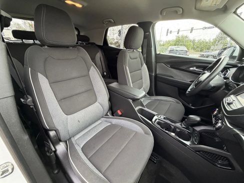 Used 2023 Chevrolet TrailBlazer LT FWD image 15