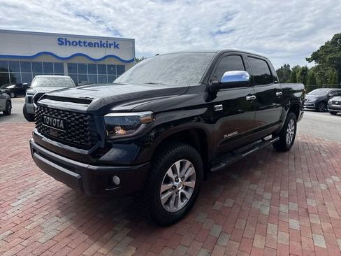 Used 2017 Toyota Tundra Limited w/ Limited Premium Package AWD/4WD image 1
