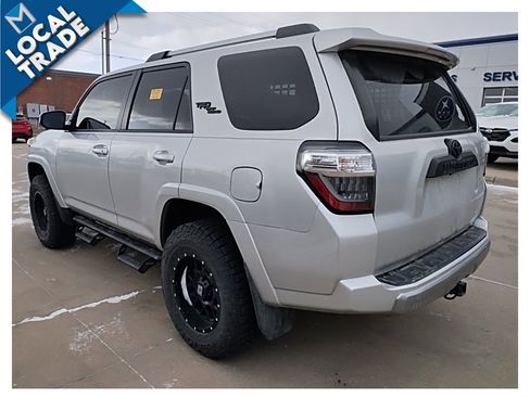 Used 2018 Toyota 4Runner TRD Off-Road image 8