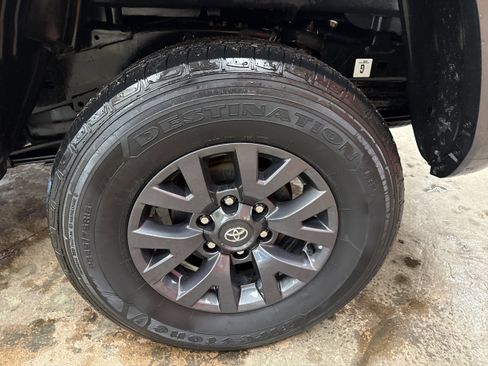 Used 2023 Toyota Tacoma SR5 image 6