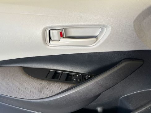Used 2025 Toyota Corolla LE FWD image 19
