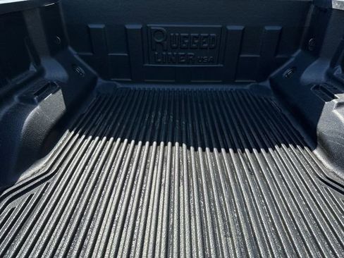 Used 2023 Chevrolet Colorado W/T image 10